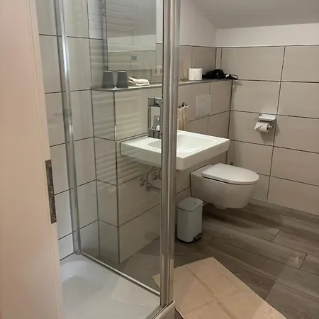 Kleines Schafhaus 3*